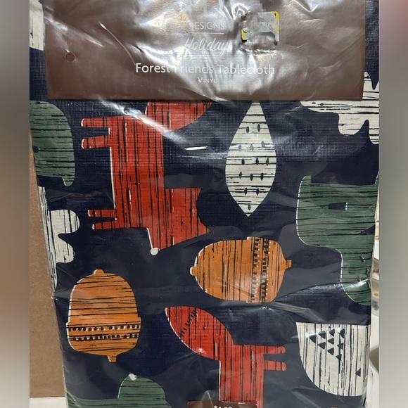 Hd Designs Other - HD Designs Holiday Forest Friends Vinyl Tablecloth Oblong 52”x70” New